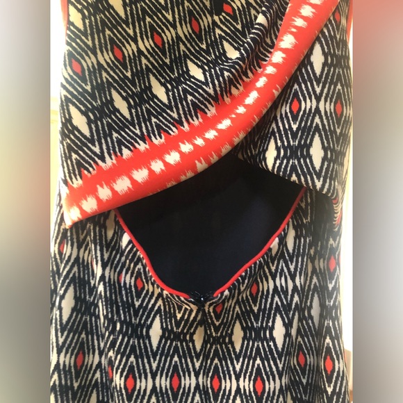 MUSE Black White & Red Abstract Dress with Sexy Back  Size 4 - Picture 3 of 3